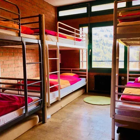 Hostel Lovell Camps - Mountain Gstaad